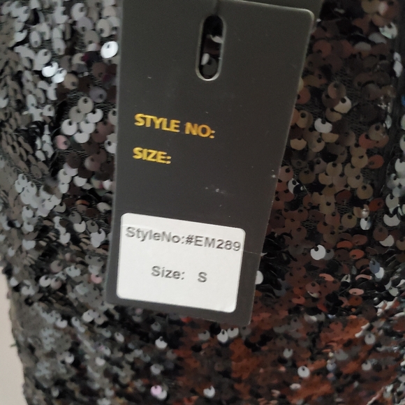 Black sequin mini skirt - Picture 5 of 6